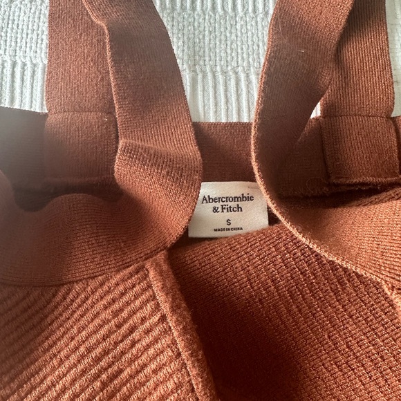 Abercrombie Ottoman Tank Sweetheart Neckline Brown - Picture 3 of 3